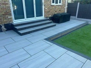 Porcelain patio and steps