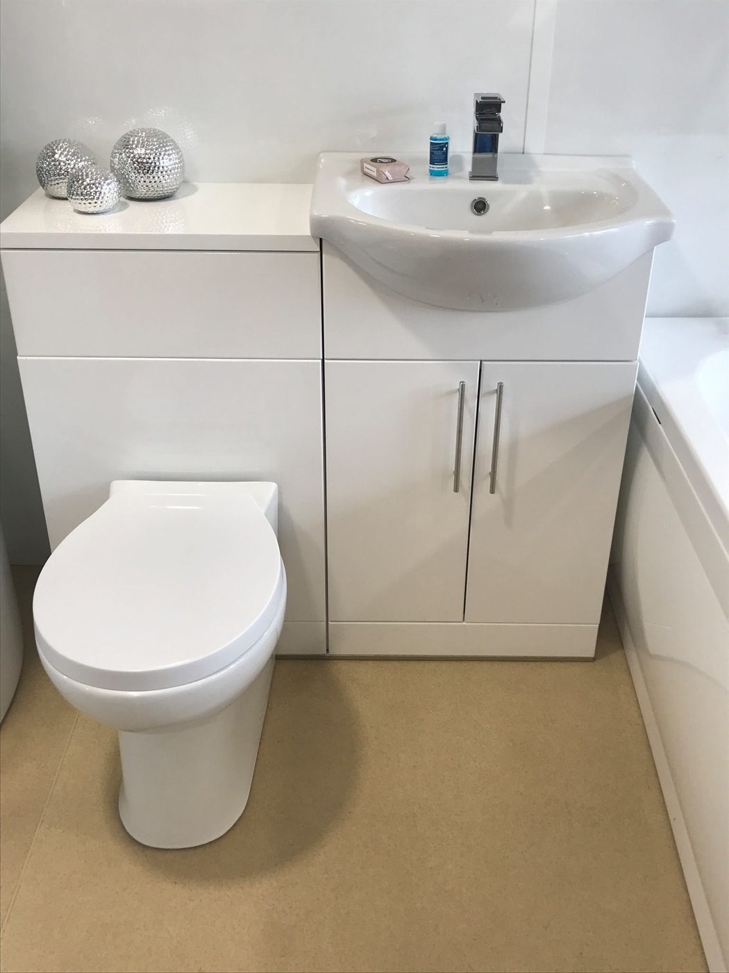 Cloakroom vanity unit